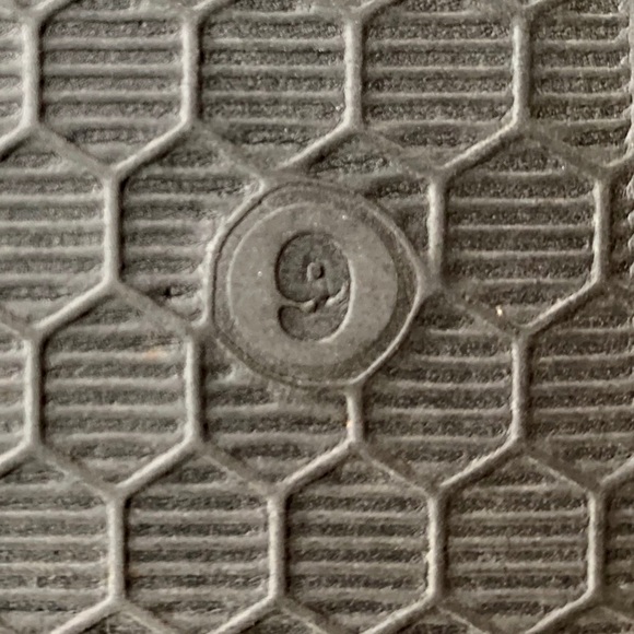 🎈SOLD!🎈 Metallic Puma Slides - Picture 5 of 5